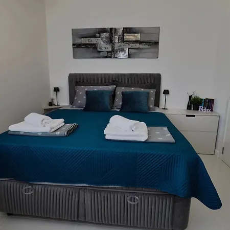 Luxury Seaview Azzurro 5 Baltjik