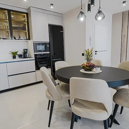 Lägenhet Luxury Seaview Azzurro 5 Baltjik