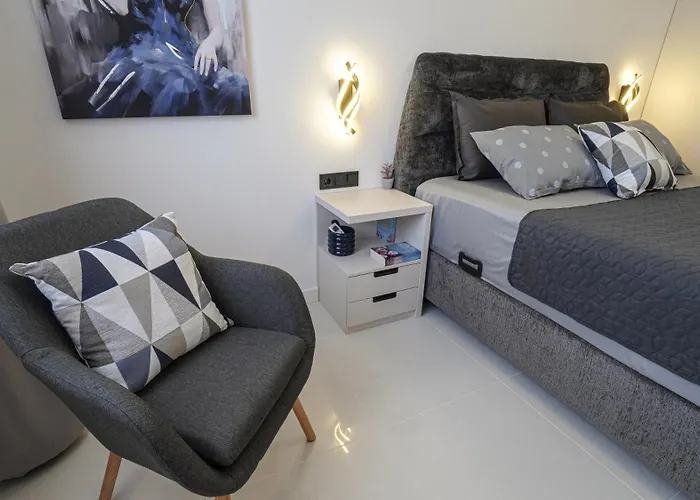 Διαμέρισμα Luxury Seaview Azzurro 5 *