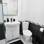 Luxury Seaview Azzurro 5 Apartment *