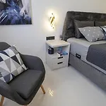 Apartment Luxury Seaview Azzurro 5 *