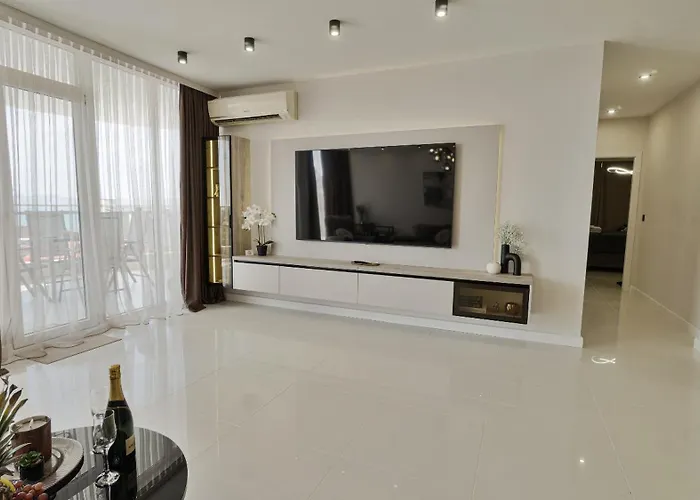 Apartment Luxury Seaview Azzurro 5 Balchik