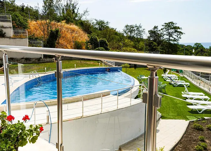 Luxury Seaview Azzurro 5 *